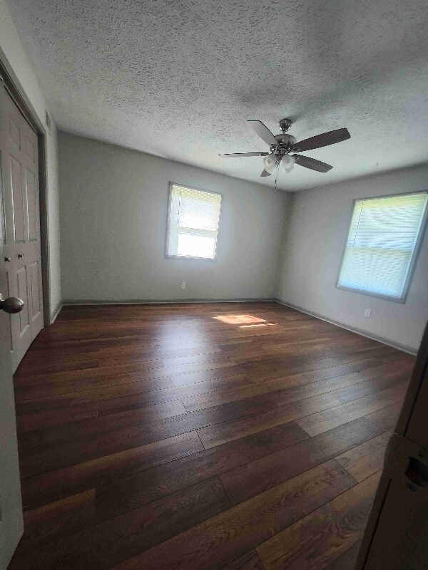 Building Photo - 1714 Autumn Dr