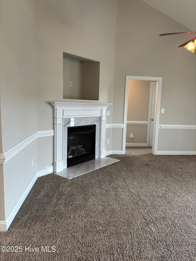 Building Photo - 2637 Camille Dr
