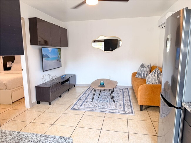 Building Photo - 511 NE 161st St