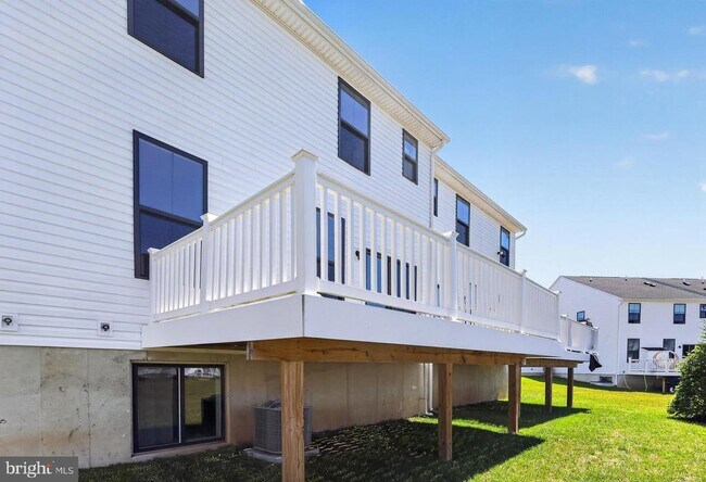 Building Photo - 8005 Milltown Cir