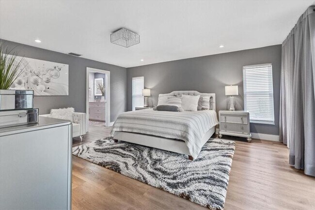Building Photo - 10082 Harbourtown Ct