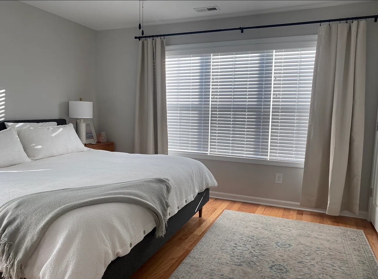 Master Bedroom Suite - 620 Rush St