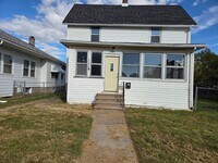 Building Photo - Nice, spacious 3 BR, 1 BA house for rent