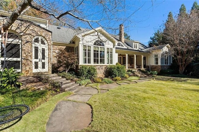 Building Photo - 5000 Long Island Dr