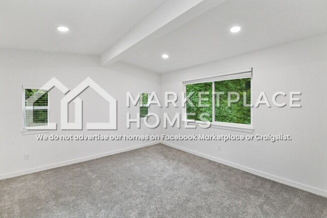 Building Photo - 2032 N Castle Way