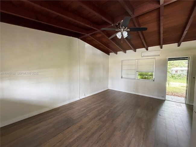 Building Photo - 1580 NE 145th St