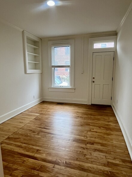 Building Photo - 674 Mohawk