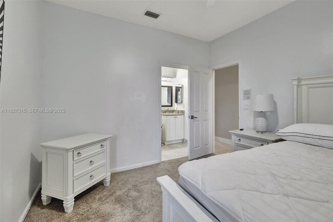 Building Photo - 2922 Medinah