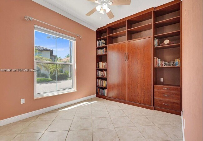 Building Photo - 1459 Shoreline Way