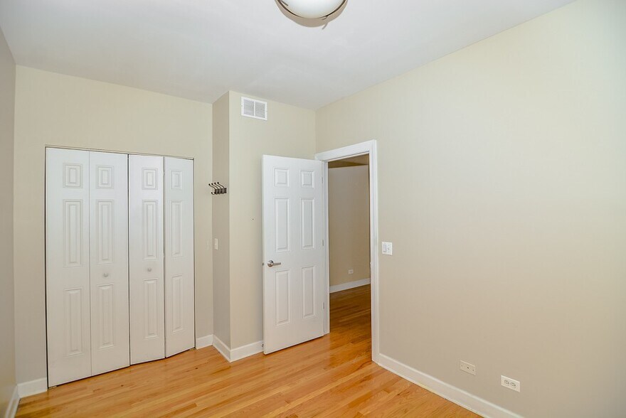 Building Photo - 3212 N Clifton Ave