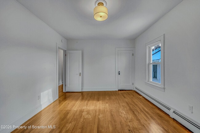 Building Photo - 1509-1511 N Webster Ave