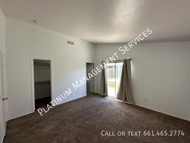 Building Photo - 45712 St Andrews St