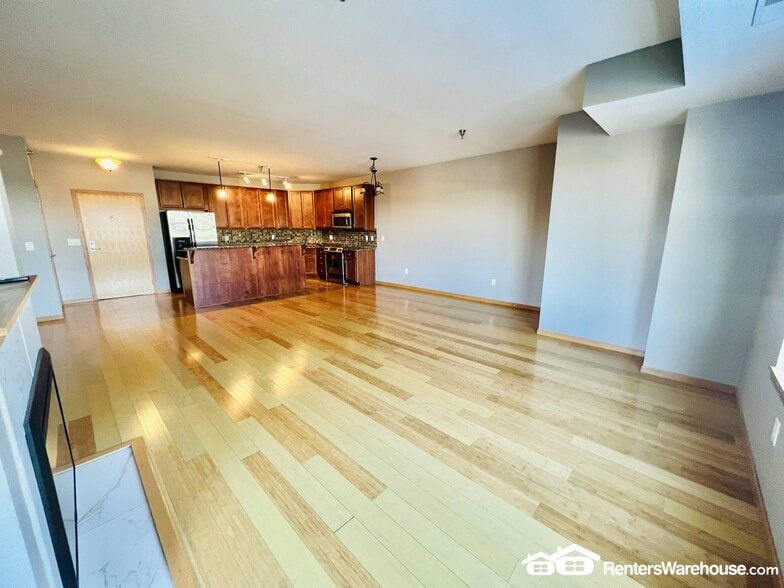 Building Photo - 1155 Ford Rd