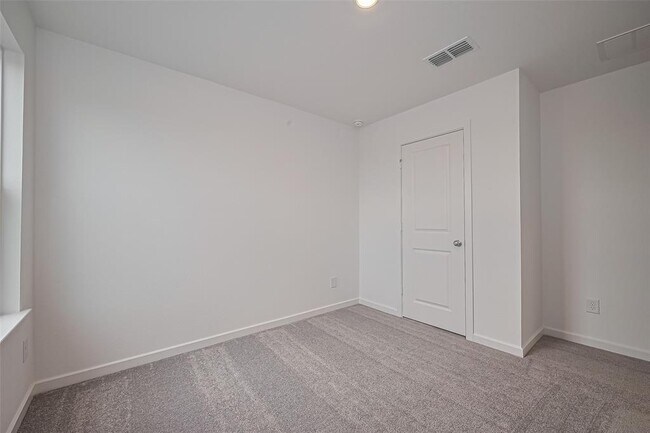 Building Photo - 22167 Paula Bluff Ln