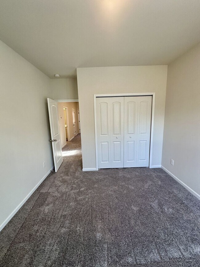 Building Photo - Nice 2BR/2BA