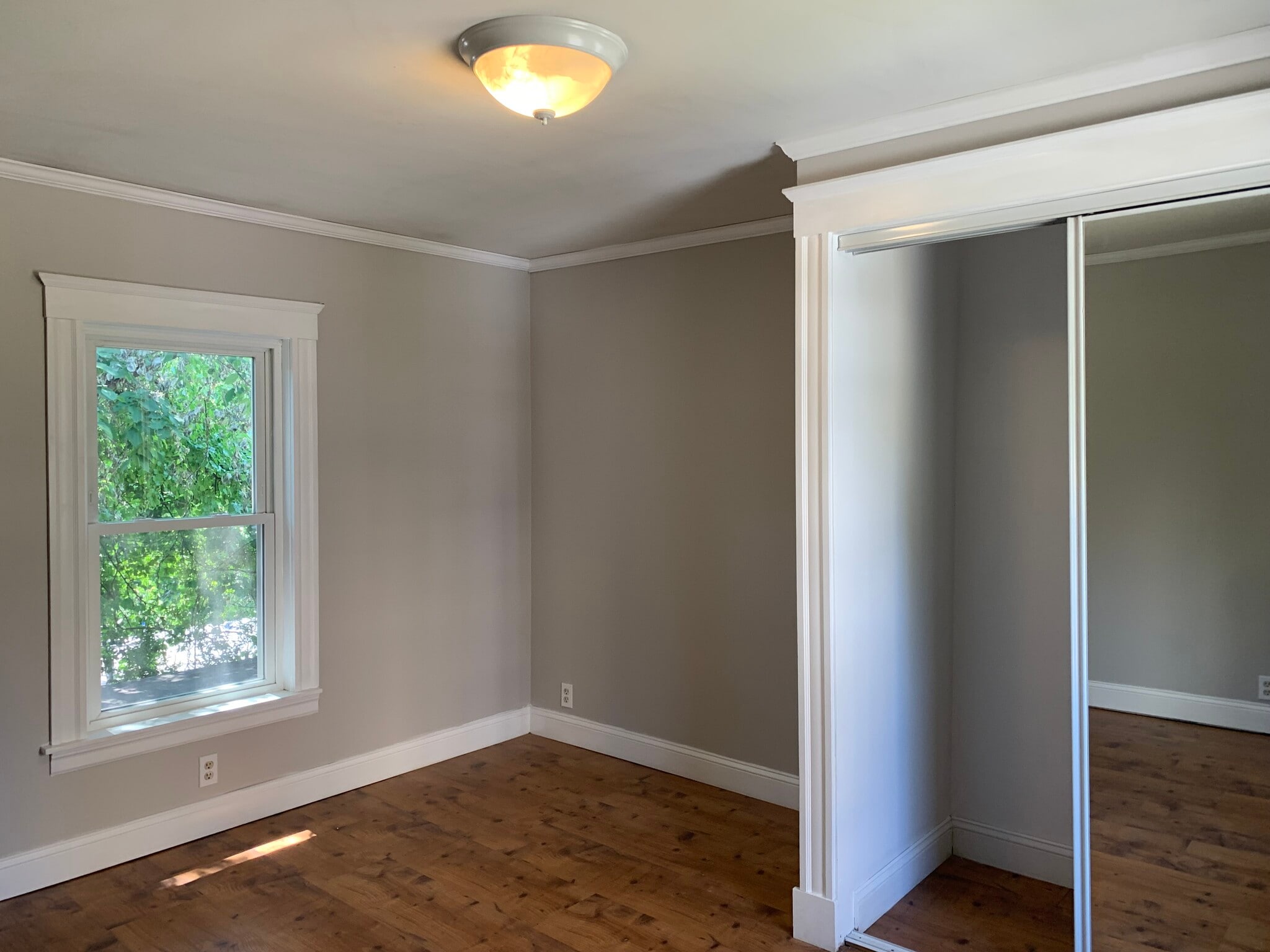 Building Photo - 65 Bacon St