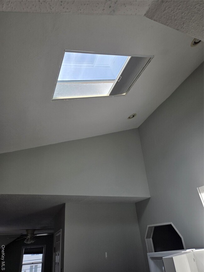 Building Photo - 58 Juniper Rd