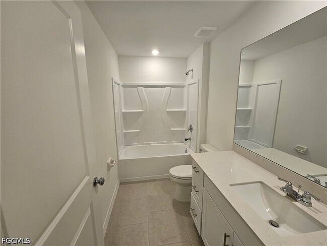 Building Photo - 17316 Cantu Ct