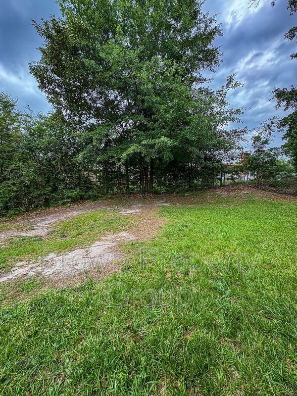 Building Photo - 5960 Laguna Dr