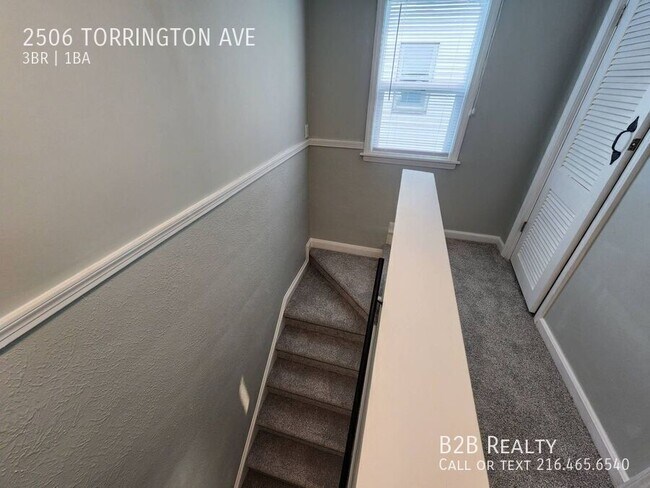 Building Photo - 2506 Torrington Ave