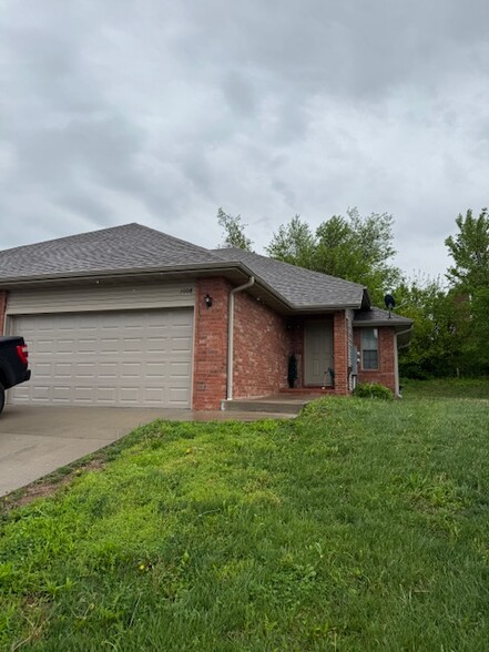 Primary Photo - 1008 N Missouri Dr