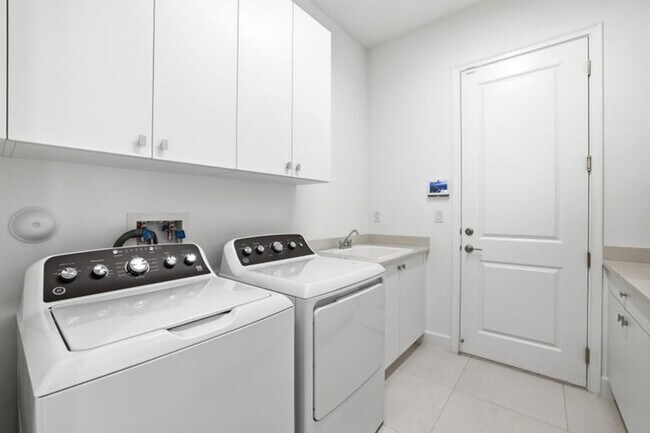 Building Photo - 9008 Corsican Finch Ct