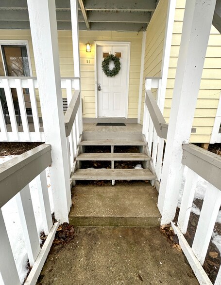 Building Photo - 2738 Brownsboro Rd
