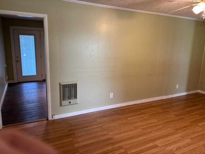 Building Photo - 108 Colyers Loop