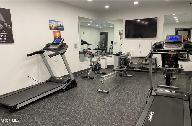 Building Photo - 116 West Ave