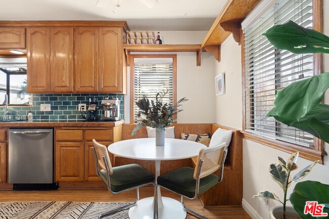 Building Photo - 3972 Keeshen Dr