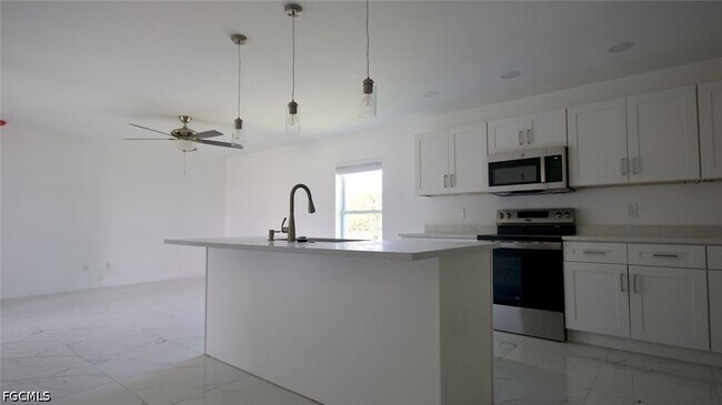 Building Photo - 3428 Jeffcott St