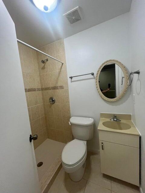 Building Photo - 115 36th Ct