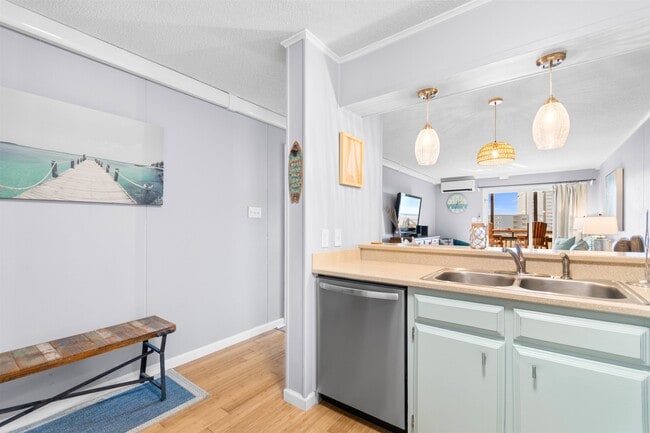 Building Photo - 9501 Maison Ct