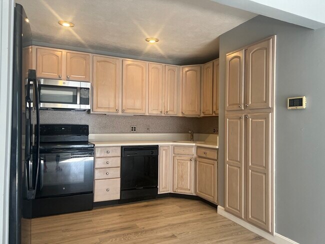 Building Photo - 222 Winthrop Shore Dr