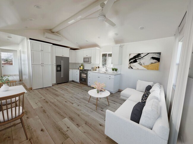 Building Photo - 2425 Sarbonne Dr