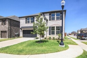 Building Photo - 2009 Creekvista Dr