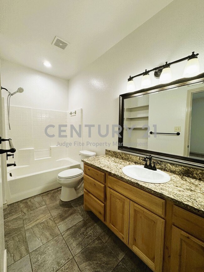 Building Photo - 212 Lasso Cir