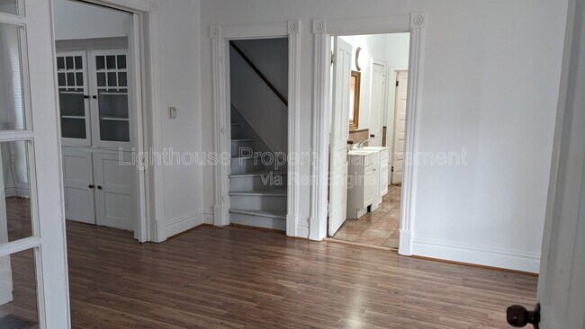 Building Photo - 511 Locust St