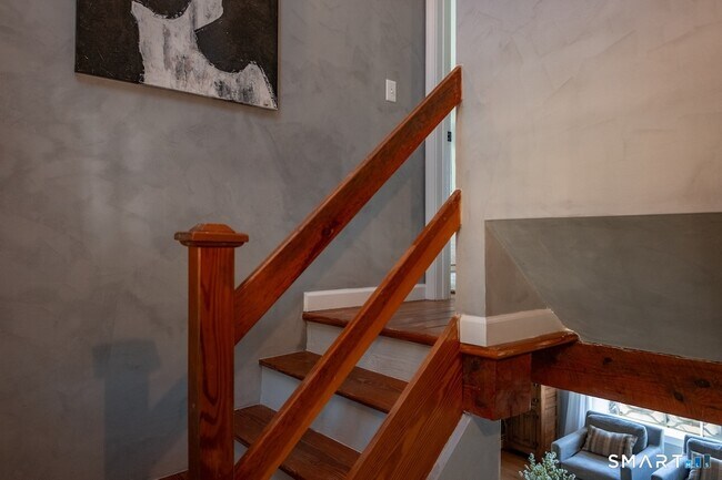 Building Photo - 69 Mudge Pond Rd