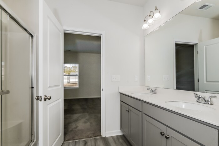 Building Photo - 168 Dorian Lp