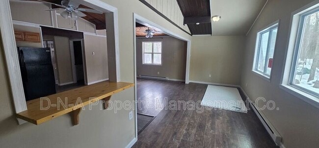 Building Photo - 204 Dogwood Ln