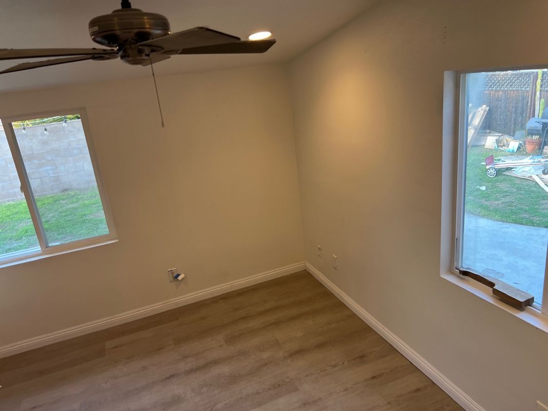 Building Photo - 1039 Barston Ave