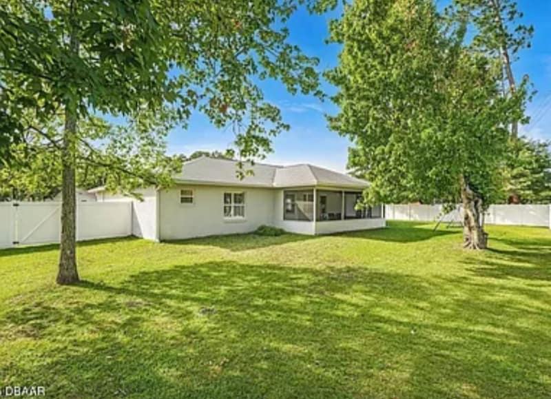 Building Photo - 20 Emerson Dr