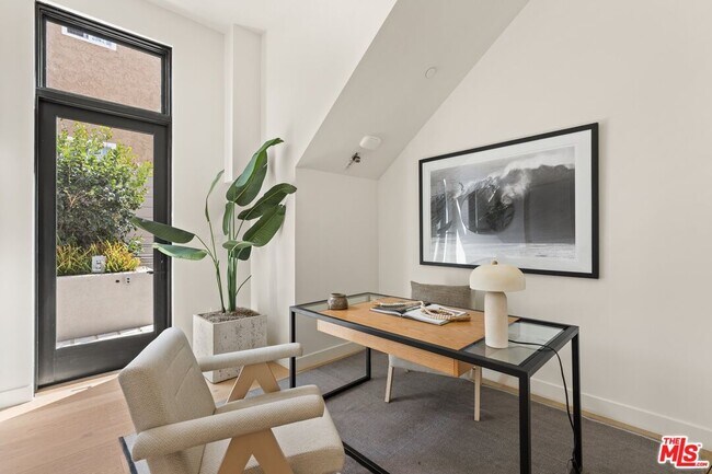 Building Photo - 3808 College Ave