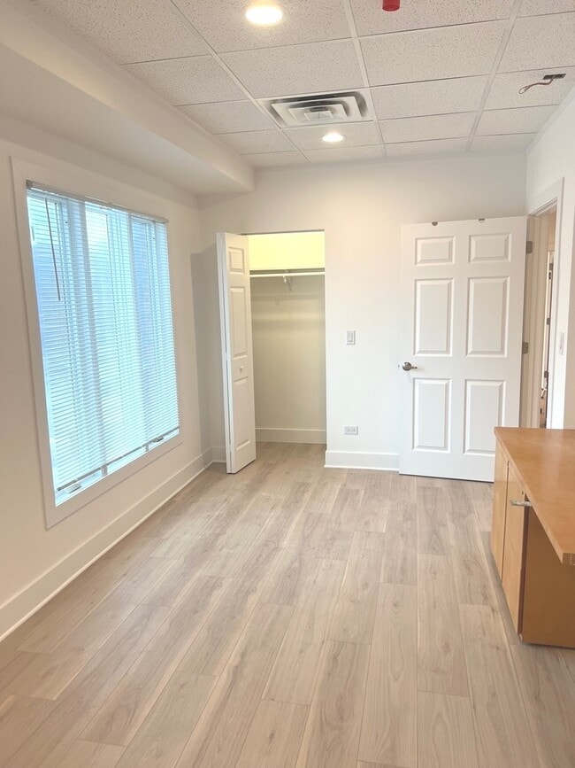 Building Photo - 1930 Sherman Ave