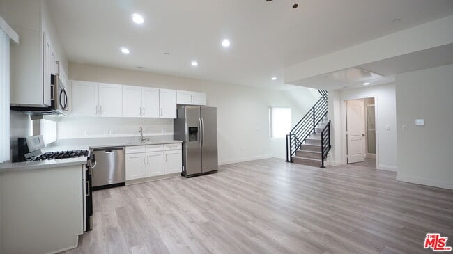 Building Photo - 14403 Tiara St