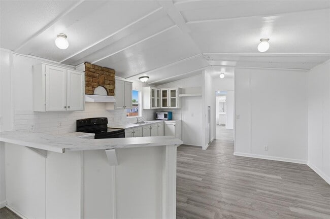 Building Photo - 376 Rae Ln