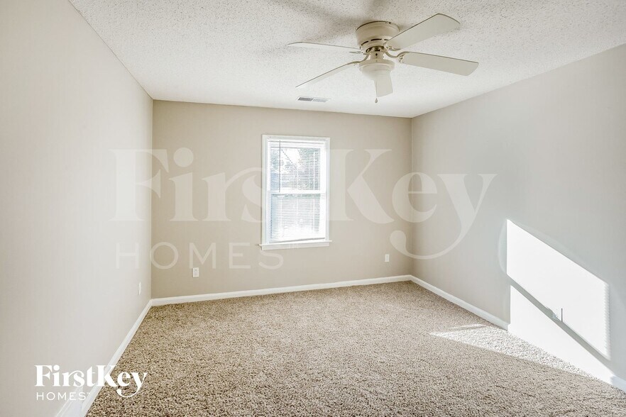 Building Photo - 4644 Winterpark Dr