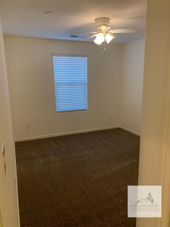 Building Photo - 3663 Etchings Way