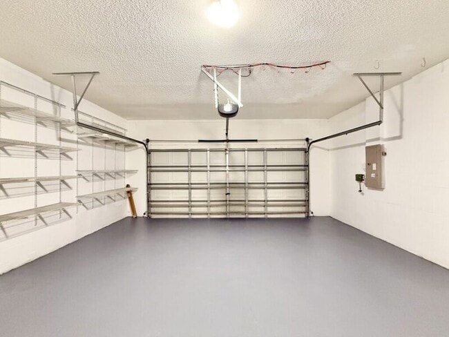 Building Photo - 1647 Gray Bark Dr